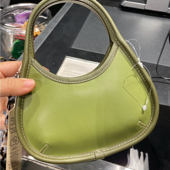 NWT Coach Mini Ergo Bag In Coachtopia Leather With Flower Print CQ836 - Picture 3 of 9